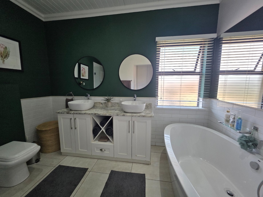 3 Bedroom Property for Sale in Melodie North West